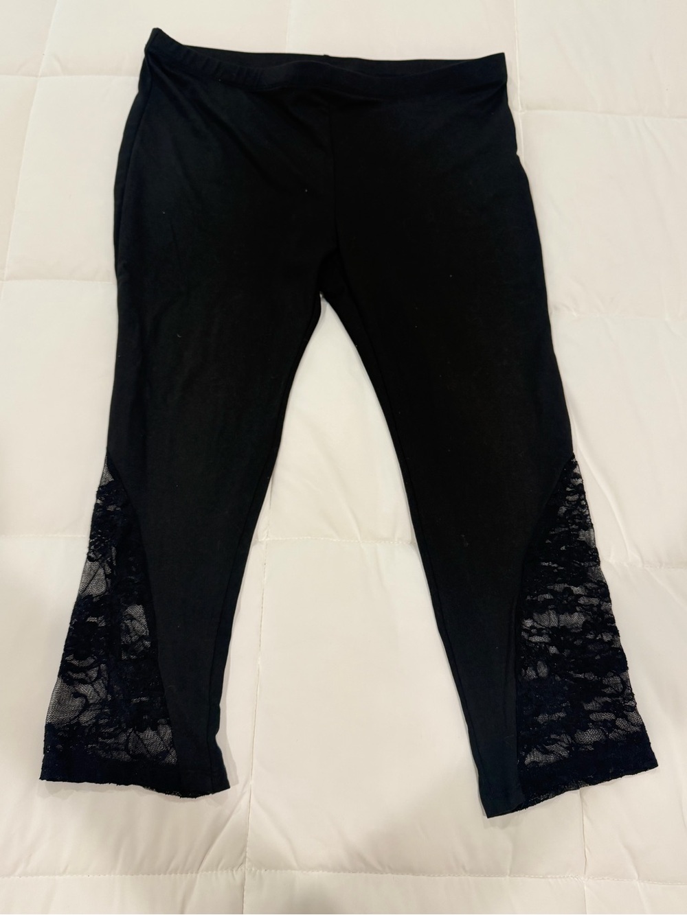 Fashion Nova Black Stretch Capri Leggings with Lace Insets - Picture 2 of 6